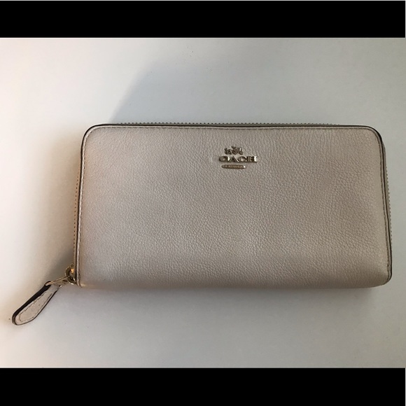 Coach Handbags - Coach Wallet